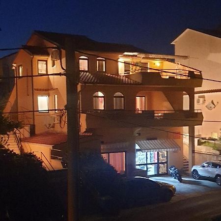 Apartments Damir 2838 Lopar Kültér fotó