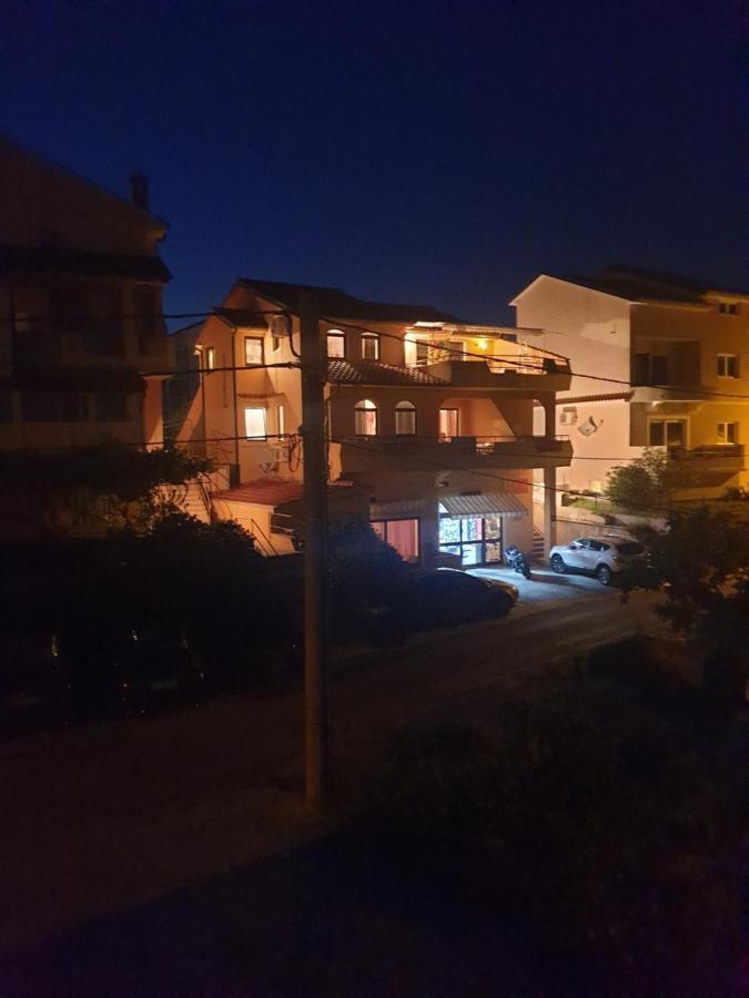 Apartments Damir 2838 Lopar Kültér fotó